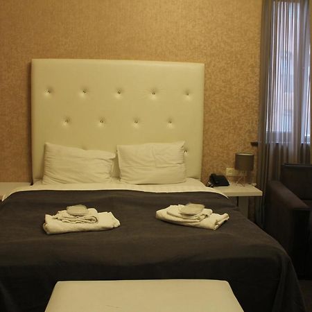 Hotel Plaza Tbilisi Buitenkant foto