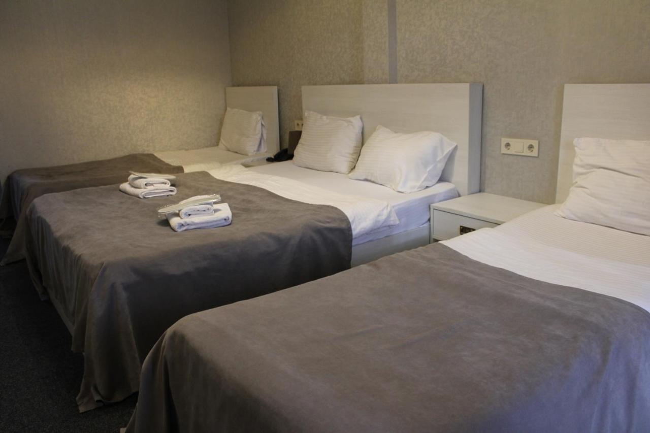 Hotel Plaza Tbilisi Buitenkant foto
