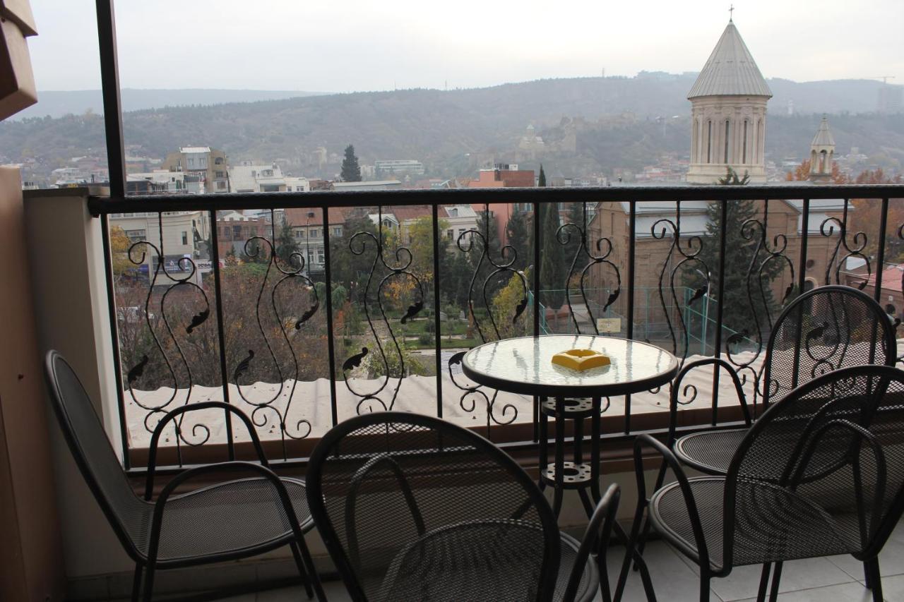 Hotel Plaza Tbilisi Buitenkant foto